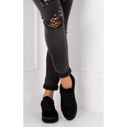 Trampki z kamieniami czarne BS098 BLACK. Czarne trampki i tenisówki damskie obuwie damskie, bez wzorów, z tkaniny, na sznurówki. Za 41,31 zł.