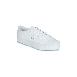 Buty Lacoste ZIANE PLUS GRAND 119 2. Białe trampki i tenisówki damskie Lacoste, bez wzorów, bez zapięcia. Za 303,20 zł.