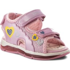 Sandały GEOX - B Sand.Todo G. A B820EA 0AJEV C8010 M Lt Pink. Różowe sandały dziewczęce Geox, ze skóry ekologicznej, bez zapięcia. W wyprzedaży za 179,00 zł.