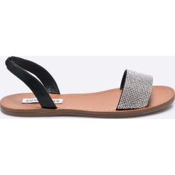 Steve Madden - Sandały Rock. Szare klapki damskie Steve Madden, bez wzorów, z gumy, bez obcasa, na płaskiej podeszwie. W wyprzedaży za 199,90 zł.