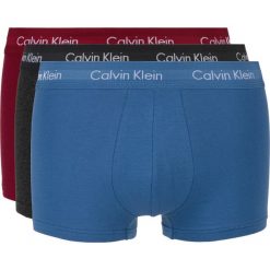 Calvin Klein 3-pack Bokserki Czarny Niebieski Czerwony. Czerwone bokserki męskie Calvin Klein, bez wzorów, z elastanu. Za 176,95 zł.