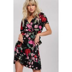 Czarna Sukienka Fly With Joy. Czarne sukienki damskie other, s, bez wzorów, bez kołnierzyka, bez rękawów, mini. Za 59,99 zł.