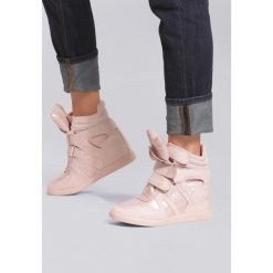 Różowe Sneakersy Miss Good. Różowe koturny damskie Inny, ze skóry. Za 99,99 zł.