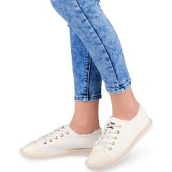 Trampki damskie Ideal Shoes X-9716 Białe. Białe trampki i tenisówki damskie Ideal Shoes, bez wzorów, z tkaniny, na sznurówki. Za 49,00 zł.