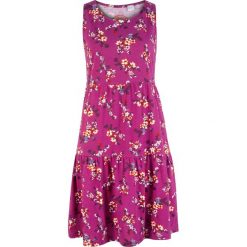 Sukienka shirtowa z nadrukiem bonprix fioletowa orchidea z nadrukiem. Fioletowe sukienki damskie bonprix, z nadrukiem, bez kołnierzyka, bez rękawów. Za 59,99 zł.