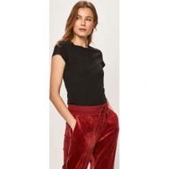 Only - T-shirt. Czarne bluzki damskie ONLY, s, bez wzorów, z bawełny, z okrągłym kołnierzem. Za 59,90 zł.
