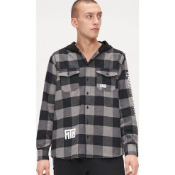 Koszula oversize z kapturem - Szary. Szare koszule męskie Cropp, s, bez wzorów, z kapturem, bez rękawów. W wyprzedaży za 35,99 zł.