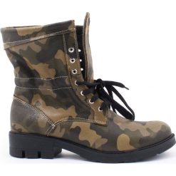 Wiązane botki z ociepleniem na grubej podeszwie - skóra naturalna - model 431 - kolor moro. Szare botki damskie Zapato, na zimę, z jeansu, bez obcasa, na płaskiej podeszwie, na sznurówki. W wyprzedaży za 299,25 zł.