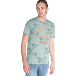 Jack & Jones Fun Koszulka Zielony. Zielone podkoszulki męskie Jack & Jones, l, z nadrukiem, z bawełny, bez kołnierzyka, z krótkim rękawem, krótkie. Za 80,95 zł.