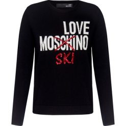 Sweter LOVE MOSCHINO. Czarne swetry damskie Love Moschino, z napisami, bez rękawów, bez kaptura. W wyprzedaży za 660,00 zł.