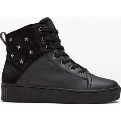Wysokie sneakersy bonprix czarny. Czarne sneakersy damskie bonprix. Za 99,99 zł.