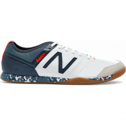 Halówki Audazo v3 Pro IN - MSAPIWL3. Szare trampki męskie marki New Balance, bez wzorów, z nylonu, bez zapięcia. W wyprzedaży za 199,99 zł.