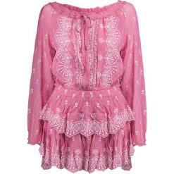 Sukienka LOVESHACKFANCY POPOVER Print|Różowy. Różowe sukienki dziewczęce marki LoveShackFancy, z haftami, wakacyjne, bez rękawów, długie. W wyprzedaży za 1071,00 zł.