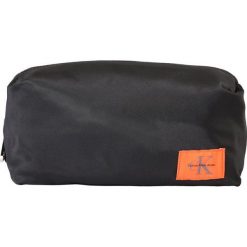 Kosmetyczki męskie: Calvin Klein Jeans PILOT WASHBAG Kosmetyczka black