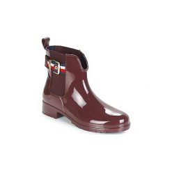 Kalosze Tommy Hilfiger CORPORATE BELT RAIN BOOT. Czerwone kalosze damskie TOMMY HILFIGER, bez wzorów. W wyprzedaży za 291,80 zł.