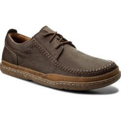 Półbuty CLARKS - Trapell Apron 261286807 Dark Brown Leather. Brązowe półbuty skórzane męskie Clarks. W wyprzedaży za 259,00 zł.
