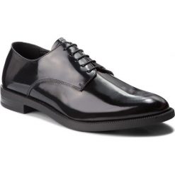 Półbuty EMPORIO ARMANI - X4C510 XF252 00002 Black. Czarne buty wizytowe męskie marki Emporio Armani, ze skóry. W wyprzedaży za 629,00 zł.