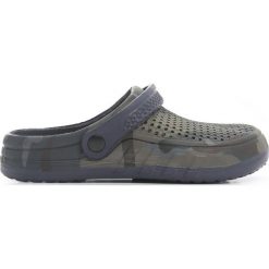 Szare Klapki Pushing. Szare kapcie męskie Born2be. Za 39,99 zł.