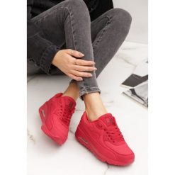 Czerwone Buty Sportowe Targetes. Czerwone buty sportowe damskie Renee, sportowe. Za 99,99 zł.