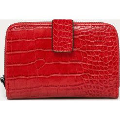 Answear Lab - Portfel. Czerwone portfele damskie Answear Lab, bez wzorów, ze skóry ekologicznej. Za 59,90 zł.