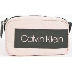 Torebki klasyczne damskie: Calvin Klein – Torebka