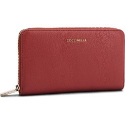 Duży Portfel Damski COCCINELLE - CW5 Metallic Soft E2 CW5 11 32 01 Bourgogne R00 1. Czarne portfele damskie marki Coccinelle. Za 599,90 zł.