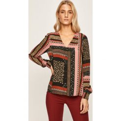 Vero Moda - Bluzka. Różowe bluzki damskie Vero Moda, s, bez wzorów, z poliesteru, bez kołnierzyka, z długim rękawem. W wyprzedaży za 69,90 zł.