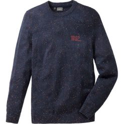Sweter z przędzy supełkowej Regular Fit bonprix ciemnoniebieski. Niebieskie swetry męskie bonprix, xxl, z nadrukiem, bez kołnierzyka, bez kaptura. Za 49,99 zł.