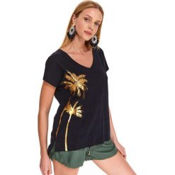 T-shirt damski z błyszczącym nadrukiem palm. Niebieskie t-shirty damskie DRYWASH, z nadrukiem, z bawełny, wakacyjne, z dekoltem w serek. Za 39,99 zł.