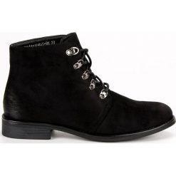 Czarne Wiązane Botki VINCEZA. Czarne botki damskie Vinceza, na zimę, eleganckie, na wysokim obcasie, bez zapięcia. W wyprzedaży za 159,00 zł.