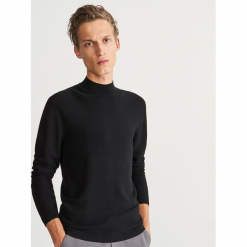 Sweter ze stójką - Czarny. Czarne swetry klasyczne męskie marki Reserved, l, ze stójką. Za 139,99 zł.