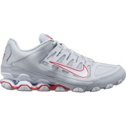 Nike buty męskie Reax 8 TR Training Shoe/Pure Platinum/White-Red Orbit 45,0. Czerwone buty sportowe męskie Nike, na sznurówki, na fitness i siłownię. Za 365,00 zł.