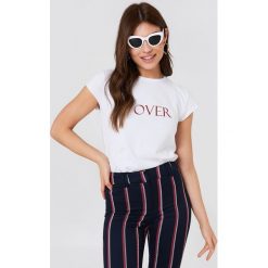 NA-KD T-shirt Lover - White. Białe t-shirty damskie NA-KD, z nadrukiem. W wyprzedaży za 36,48 zł.