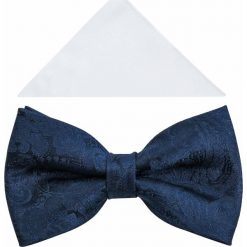 Granatowa muszka w delikatny wzór - paisley A363. Muszki męskie Modini Moda Męska, na co dzień, bez wzorów, z bawełny, eleganckie. W wyprzedaży za 49,50 zł.