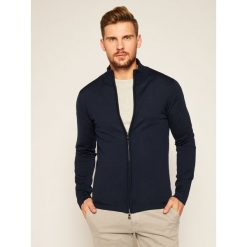 Sweter Oscar Jacobson Ariel 6603 8023. Niebieskie swetry męskie Oscar Jacobson, xxl, bez wzorów, klasyczne, z klasycznym kołnierzykiem, bez kaptura. Za 749,00 zł.