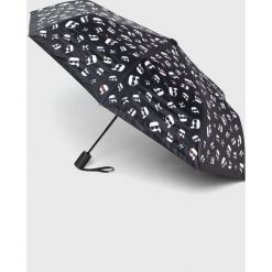 Karl Lagerfeld - Parasol. Czarne parasole marki KARL LAGERFELD, bez wzorów. Za 189,90 zł.