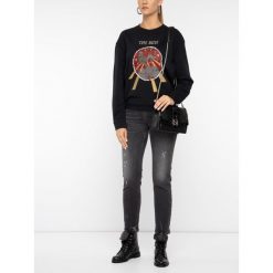 Jeansy Regular Fit Silvian Heach Dimora PGA19575JE. Szare jeansy damskie Silvian Heach, bez wzorów, z jeansu. W wyprzedaży za 229,00 zł.
