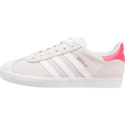 Trampki dziewczęce: adidas Originals GAZELLE Tenisówki i Trampki grey one/footwear white/real pink