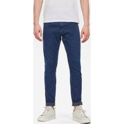 G-Star Raw - Jeansy. Niebieskie jeansy męskie G-Star RAW, z aplikacjami, retro. Za 469,90 zł.