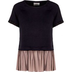 Bluza DEHA DANCE Czarny. Czarne bluzki damskie marki Deha, bez wzorów, z wiskozy, z okrągłym kołnierzem, z krótkim rękawem. Za 420,00 zł.