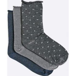 Name it - Skarpetki dziecięce (3-pack). Czarne skarpetki dziewczęce Name it, bez wzorów, z elastanu. W wyprzedaży za 24,90 zł.