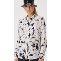 Koszula ze wzorem tie dye - Czarny. Czarne koszule damskie Sinsay, s, bez wzorów, bez kołnierzyka, bez rękawów. Za 39,99 zł.