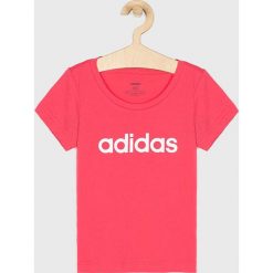 Adidas - T-shirt dziecięcy 128 - 170 cm. Różowe bluzki dziewczęce Adidas, z nadrukiem, z bawełny, z okrągłym kołnierzem, z krótkim rękawem, krótkie, bez kaptura. W wyprzedaży za 49,90 zł.
