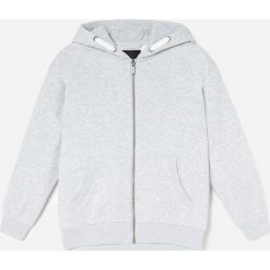 Bluza dresowa z kapturem - Jasny szary. Szare bluzy męskie Reserved, bez wzorów, z dresówki, z kapturem, bez rękawów, z kapturem. Za 39,99 zł.