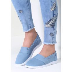 Niebieskie Slip On In The Middle. Czerwone trampki damskie slip on marki vices. Za 39,99 zł.