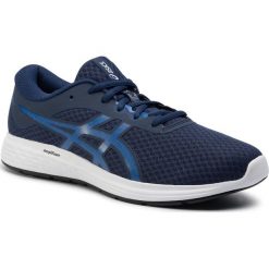 Buty ASICS - Patriot 11 1011A568 Blue Expanse/Imperial 400. Niebieskie buty sportowe męskie Asics, z tworzywa sztucznego, bez zapięcia, do biegania. W wyprzedaży za 169,00 zł.