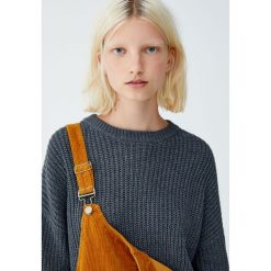 Sweter w kolorowe bloki. Swetry damskie Pull&Bear, bez wzorów, bez rękawów, bez kaptura. Za 59,90 zł.