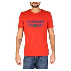 Napapijri Koszulka T-shirt N0YI8F. Koszulki męskie Napapijri, s, bez wzorów, z materiału, bez kołnierzyka. Za 153,00 zł.