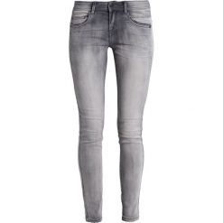 Q/S designed by Jeans Skinny Fit grey denim. Szare jeansy damskie relaxed fit marki Q/S designed by. W wyprzedaży za 209,30 zł.