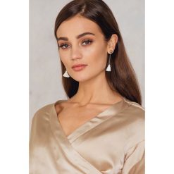 Kolczyki damskie: NA-KD Accessories Długie kolczyki z małymi chwostami – White,Gold